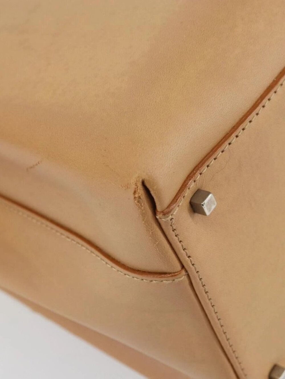 Salvatore Ferragamo Gancini Tote Bag Leather Beige Gold Auth 160685 - Picture 14 of 16